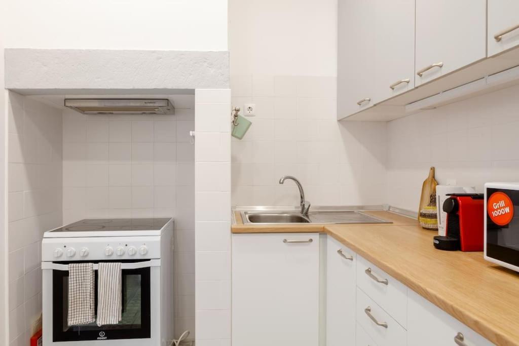 Two Bedroom Cozy Flat By River In Quiet Art Zone Lissabon Exterior foto